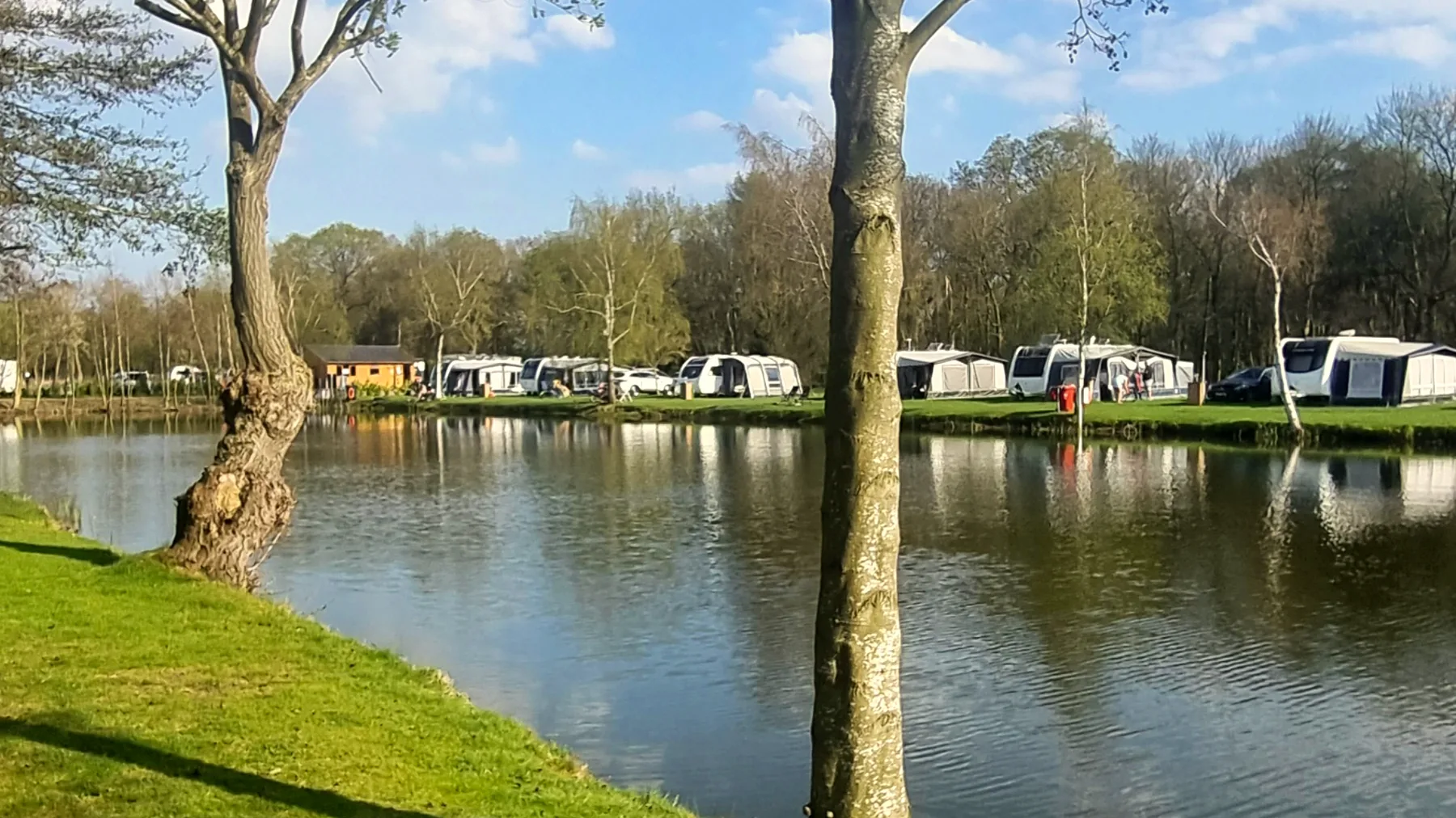 Pitches on the lake bank